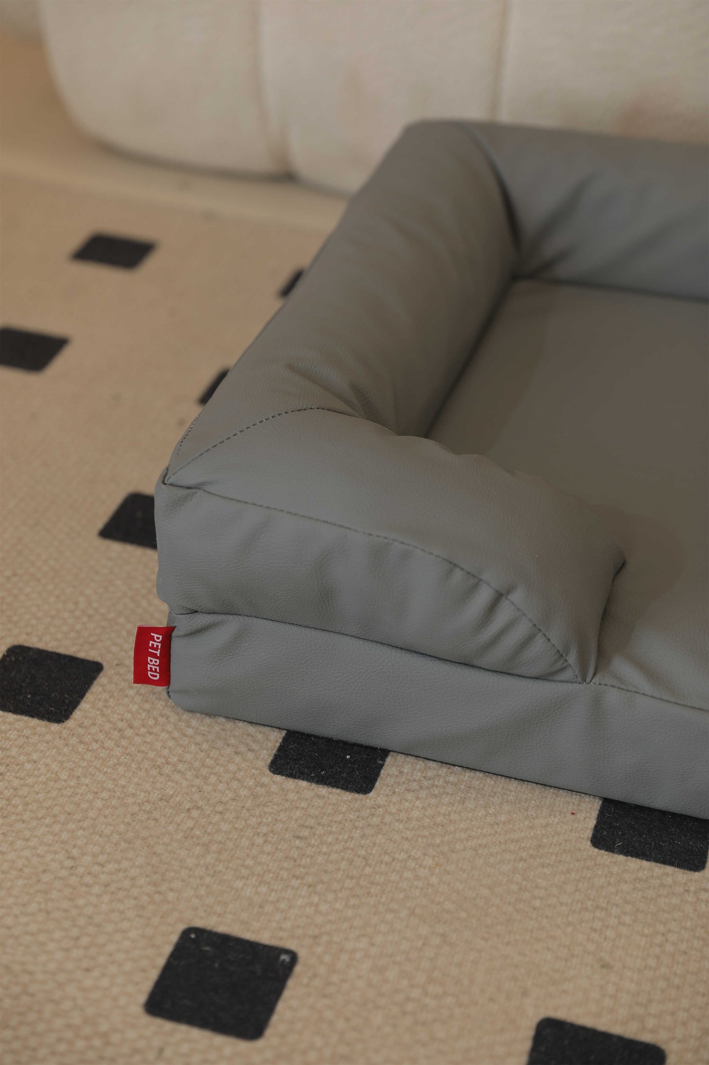 CONCAVE WATERPROOF ARTIFICIAL LEATHER PET SOFA