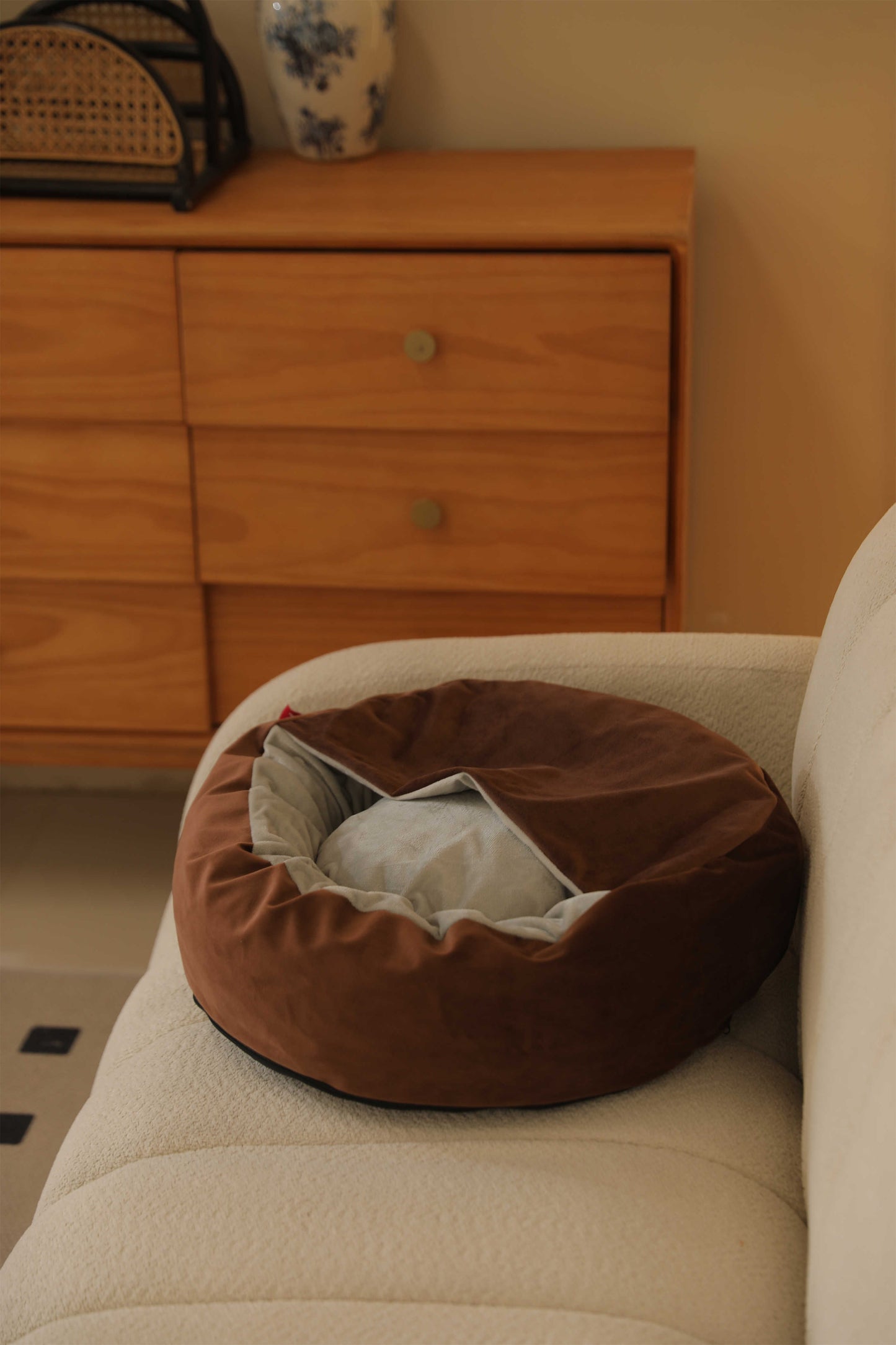 CRYSTAL ULTRA SOFT FABRIC PET NEST
