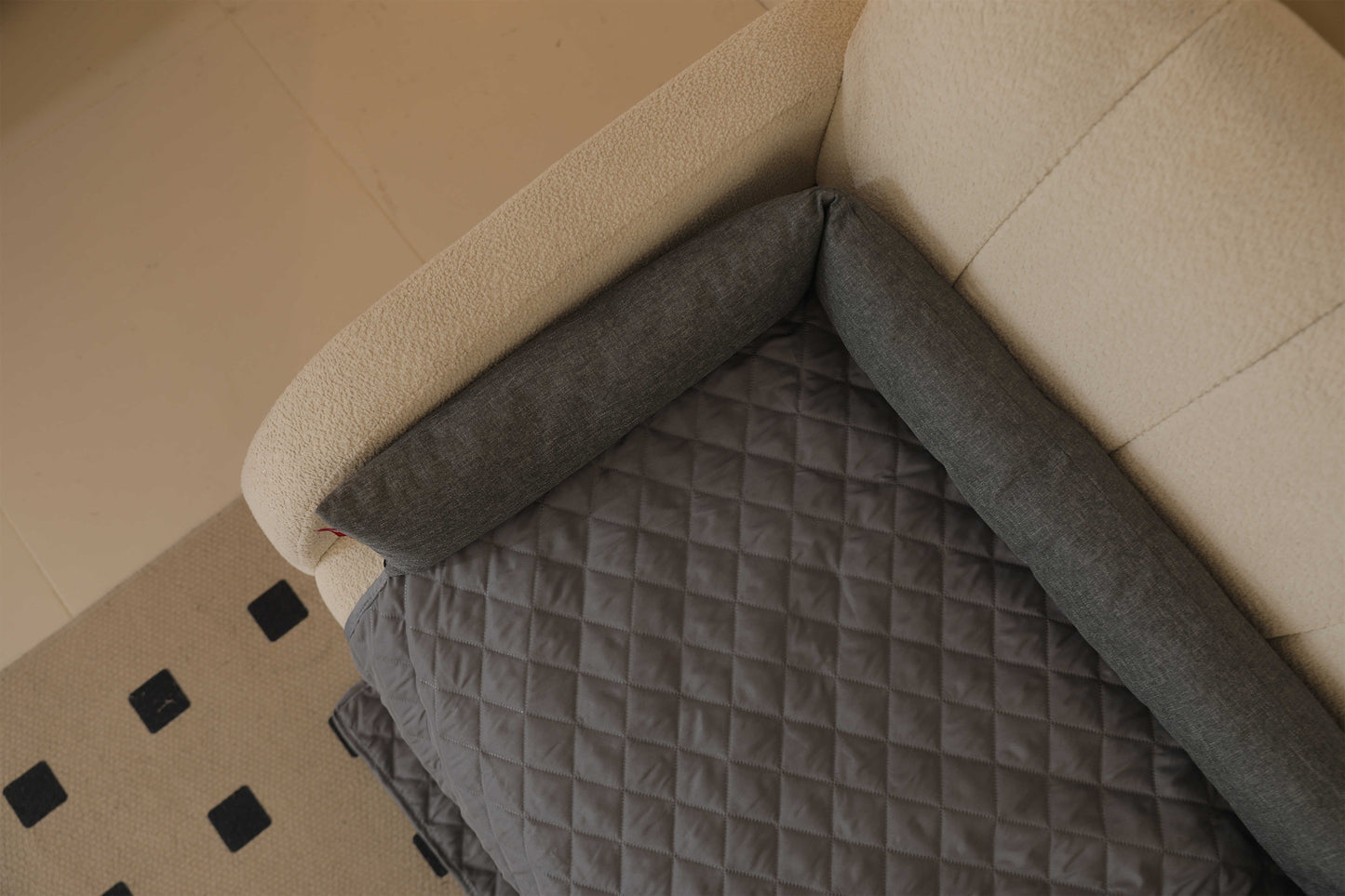 SPRING TEXTILE PET SOFA WITH THREE-SIDED PILLOWS